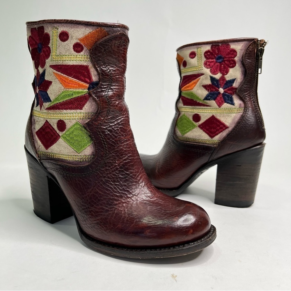 RARE Freebird by Steven Disco Western Tapestry Distressed Rust Leather Boho Boot